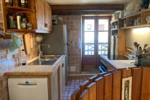Η κουζίνα ή μικρή κουζίνα στο Large house near the slopes La Salle-les-Alpes +10 φωτογραφίες