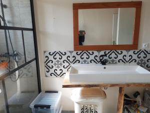 Ένα μπάνιο στο un appartement au chateau +14 φωτογραφίες