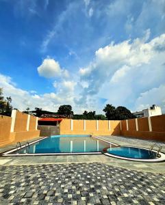Bazén v ubytování SURYAGARH Club & Resort nebo v jeho okolí + 16 fotografií