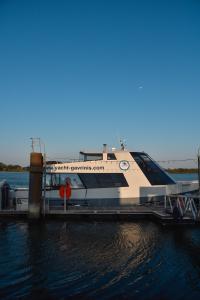 Φυσικό τοπίο κοντά σε αυτό το πλωτό κατάλυμα