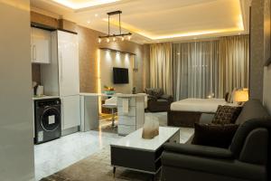 Χώρος καθιστικού στο Silicone Heights Apartments by Reetay Properties