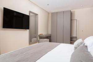 Postel nebo postele na pokoji v ubytování Luxury Villa Ivana with heated hydromassage pool