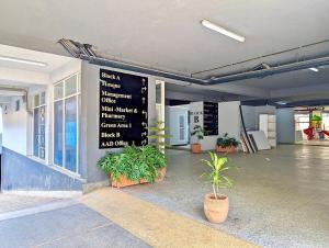 Vstupní hala nebo recepce v ubytování Modern, stylish, pristine apartment with fast WiFi, gym and pool in Lavington Nairobi + 20 fotografií