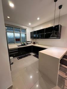 Η κουζίνα ή μικρή κουζίνα στο Shamrock By Island Hospitality