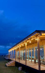 Photo de la galerie de l'établissement Yurt Camp Ali-Nur, Lake Song-Kul , Kyrgyzstan, Юрточный лагерь Али Нур, на берегу озера Сон Кол, à Naryn
