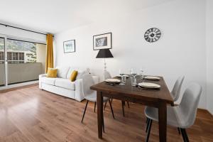 Posezení v ubytování LE SUN - Central - Piscine - Wifi