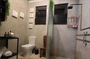 Ένα μπάνιο στο Gadute Haven - Luxury Apartment