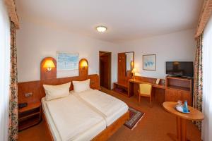 صورة لـ Hotel Mügge am Iberg في Oerlinghausen +31 صورة