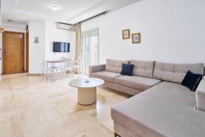 Μια τηλεόραση ή/και κέντρο ψυχαγωγίας στο Spacious and refined apartment in Aouina +5 φωτογραφίες