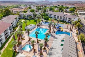 Bazén v ubytování Golf Getaway 5 Mi to Dtwn Las Palmas Resort Condo nebo v jeho okolí