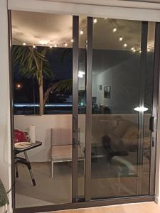 Ruang duduk di Luxury Condo