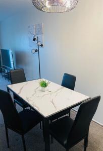 Gallery image of Charming 2br 2b In Elkins Park, Free Parking in Elkins Park +15 photos