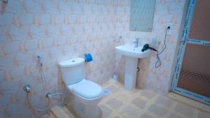 Ένα μπάνιο στο Farashuu Luna Villas