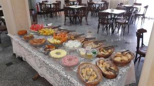 Makanan di atau berdekatan hotel