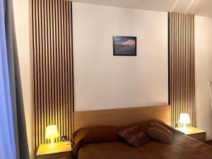 Giường trong phòng chung tại St. Anastasia Apartments +153 ảnh