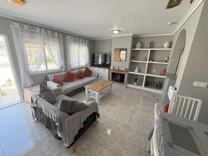 Μια τηλεόραση ή/και κέντρο ψυχαγωγίας στο Casa Mariposa - Los Alcázares Bungalow