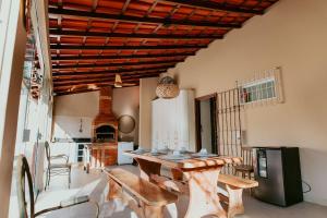 Χώρος καθιστικού στο Casa Aconchegante com Área Gourmet e Piscina