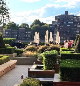 O grădină în afara Notting Hill Gate Room