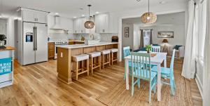 Η κουζίνα ή μικρή κουζίνα στο The Flipflop +48 φωτογραφίες