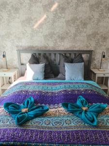 Postel nebo postele na pokoji v ubytování Ferienhaus Waldoase für 11 Personen und max 2 Hunde im Nationalpark Eifel in Top Lage