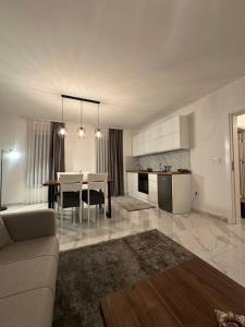 Una cocina o cocineta en Star apartman 4