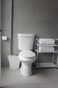 Koupelna v ubytování CHIC, Renovated Brownstone in PRIME DT Albany