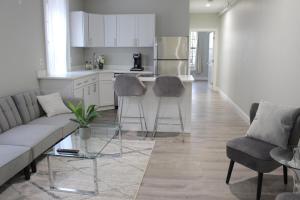 Η κουζίνα ή μικρή κουζίνα στο WOW Bright Apt PRIME downtown Walk Everywhere