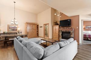 Μια τηλεόραση ή/και κέντρο ψυχαγωγίας στο Expedition Station 8624