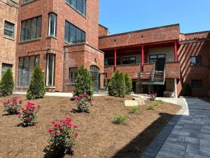 Zahrada ubytování 2 bdrm Modern & Hip Apt with Private Patio