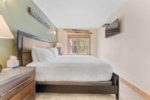 Ένα ή περισσότερα κρεβάτια σε δωμάτιο στο Expedition Station 8573 +33 φωτογραφίες