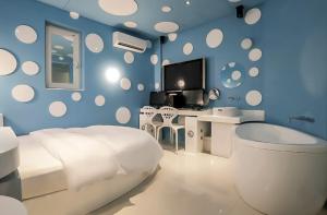 Μια τηλεόραση ή/και κέντρο ψυχαγωγίας στο Nine Star Hotel