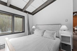 Postel nebo postele na pokoji v ubytování Key Condo 2975 by Summit County Mountain Retreats + 23 fotografií