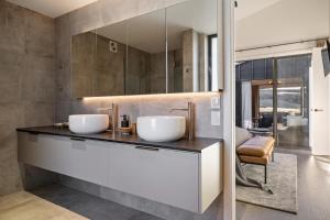 Et badeværelse på Mt Cardrona Station Resort + 66 billeder