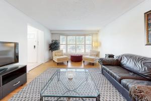 Χώρος καθιστικού στο Your Peaceful Oasis in the City