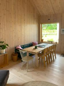 Φωτογραφία από το άλμπουμ του Architect-Designed House Near Orbaden Beach σε Vallsta