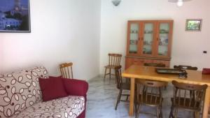 A seating area at Le Querce Santa Cesarea Terme