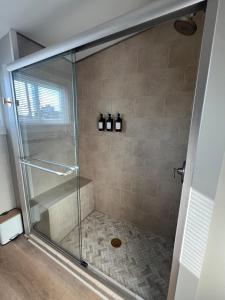 Ένα μπάνιο στο Charming Townhome in Federal Hill