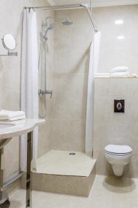 Ванная комната в Central City Hotel Grozny