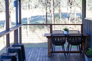 Balkón nebo terasa v ubytování Gumtop - Luxury Farmhouse Cabin