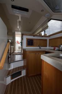 Gallery image of Yaku Wayra Charter in Playa Blanca