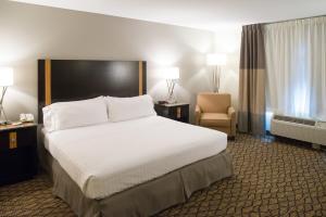 Gallery image of Holiday Inn Express Hotel & Suites Chanhassen, an IHG Hotel in Chanhassen