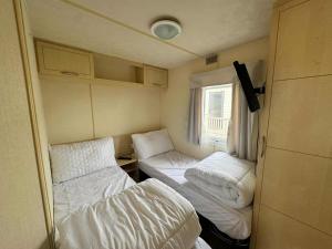 Imagem da galeria de TM61 3 bed CARAVAN oN THE GOLDEN PALM PET friendly em Chapel Saint Leonards