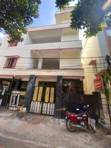 Bangunan di mana terletaknya rumah tamu ini +5 gambar