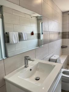 Ένα μπάνιο στο THABAKGOLO GUEST HOUSE