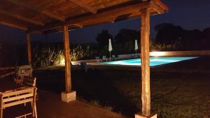 Bazén v ubytování B&B Colle Cucchiara nebo v jeho okolí