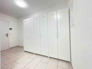Fotografie z fotogalerie ubytování MAX117 moderne Monteurwohnung mit Balkon v destinaci Maxhütte-Haidhof