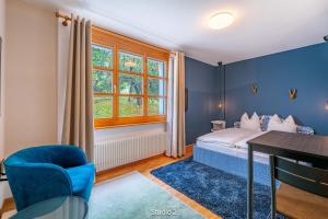 Postel nebo postele na pokoji v ubytování Very Central Lenzerheide Studio with Garage & Smart TV For Relax & Adventure + 59 fotografií