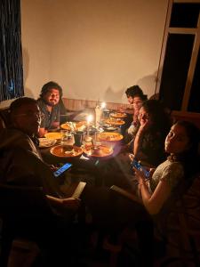 Ποτά στο River Era by Naavagat