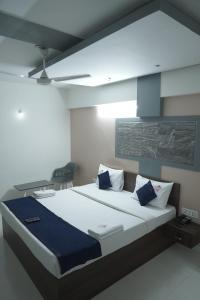 Gallery image of Kanishka Grand in Bengaluru