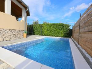 Πισίνα στο ή κοντά στο Apartman Marica with swimmingpool